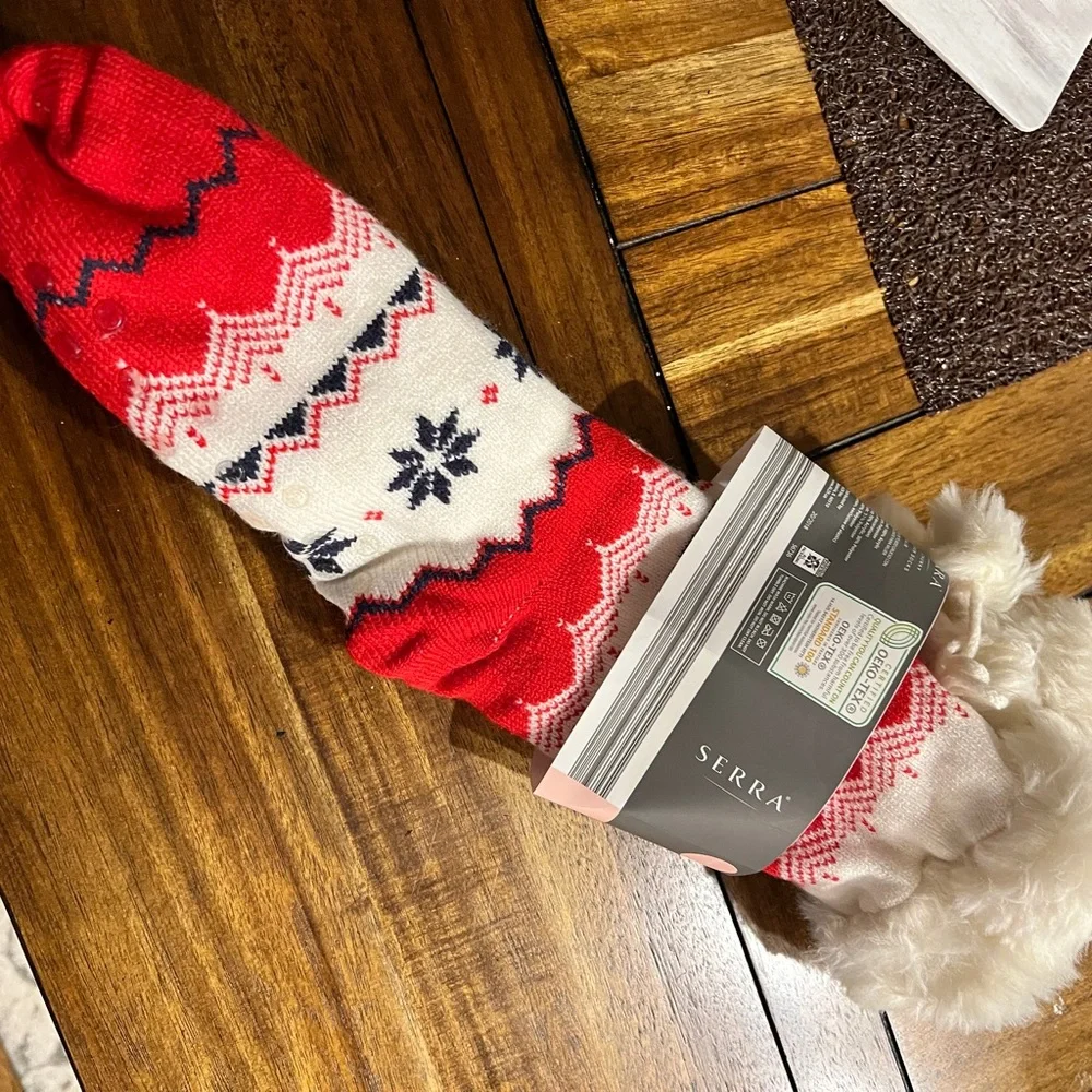 Serra Red and White Snowflake Socks Sz 4-10